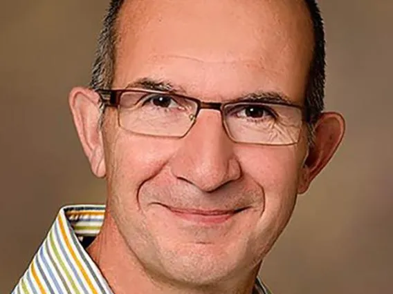 Headshot of Vicente Talanquer