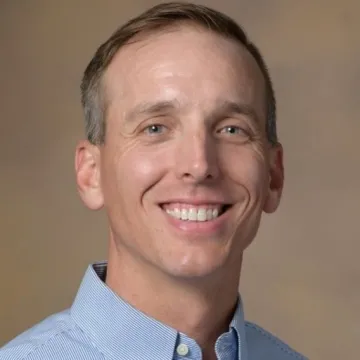 Headshot of Daniel McNabney