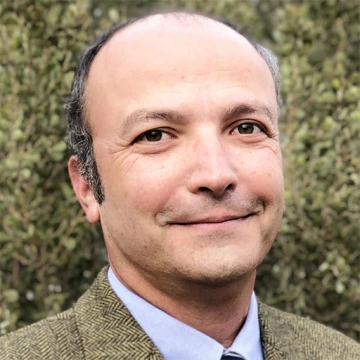 Headshot of Robert Schon